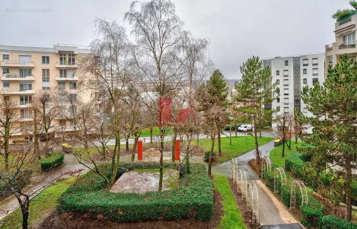 Appartement à ISSY-LES-MOULINEAUX