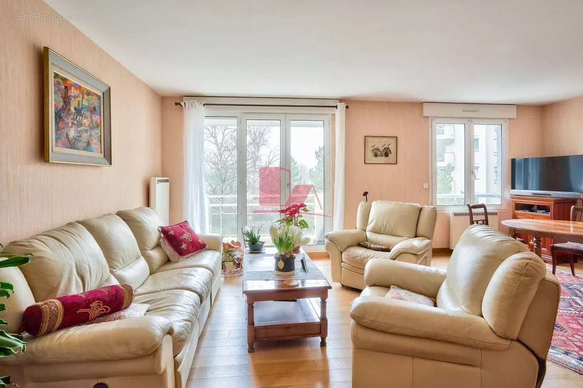 Appartement à ISSY-LES-MOULINEAUX