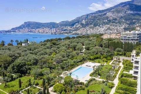 Appartement à ROQUEBRUNE-CAP-MARTIN