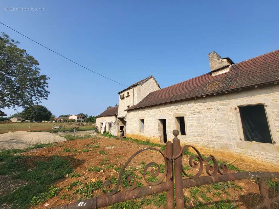 Maison à CAYLUS