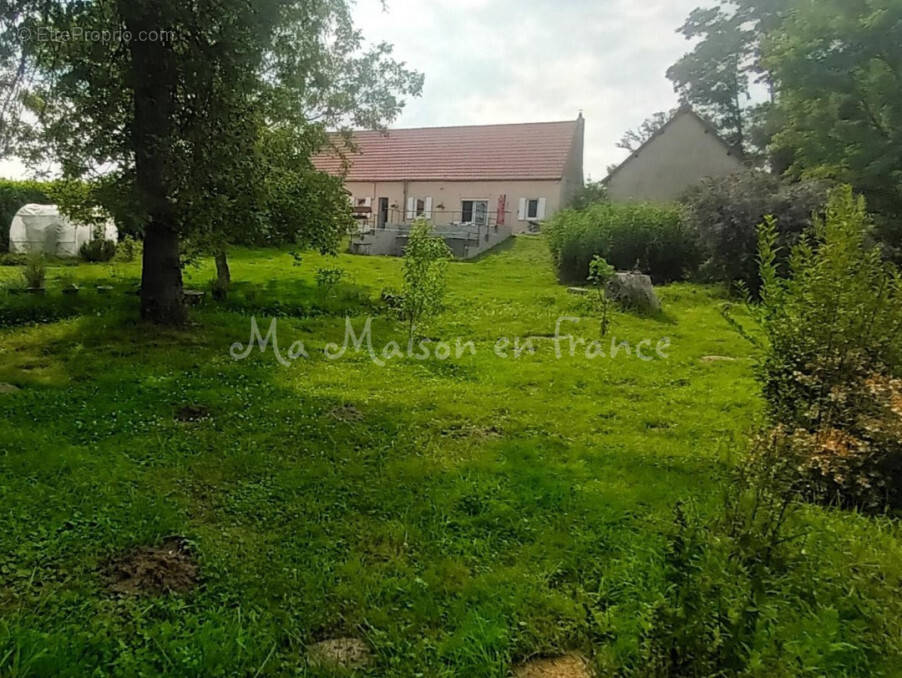 Maison à SAINT-POURCAIN-SUR-SIOULE