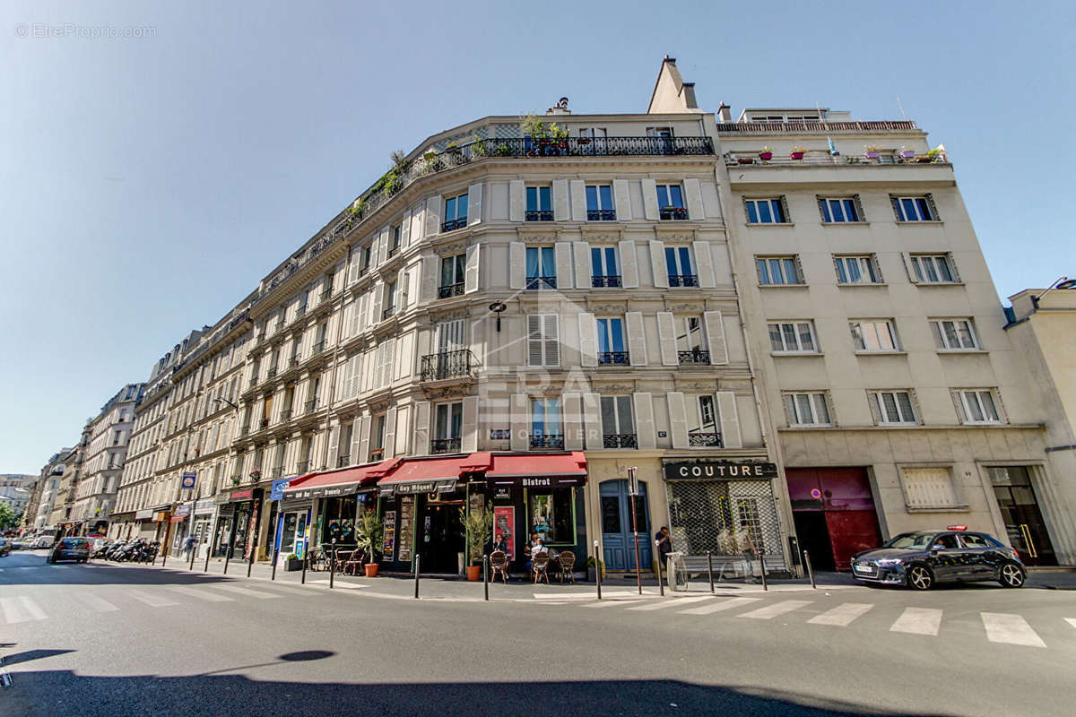 Appartement à PARIS-17E