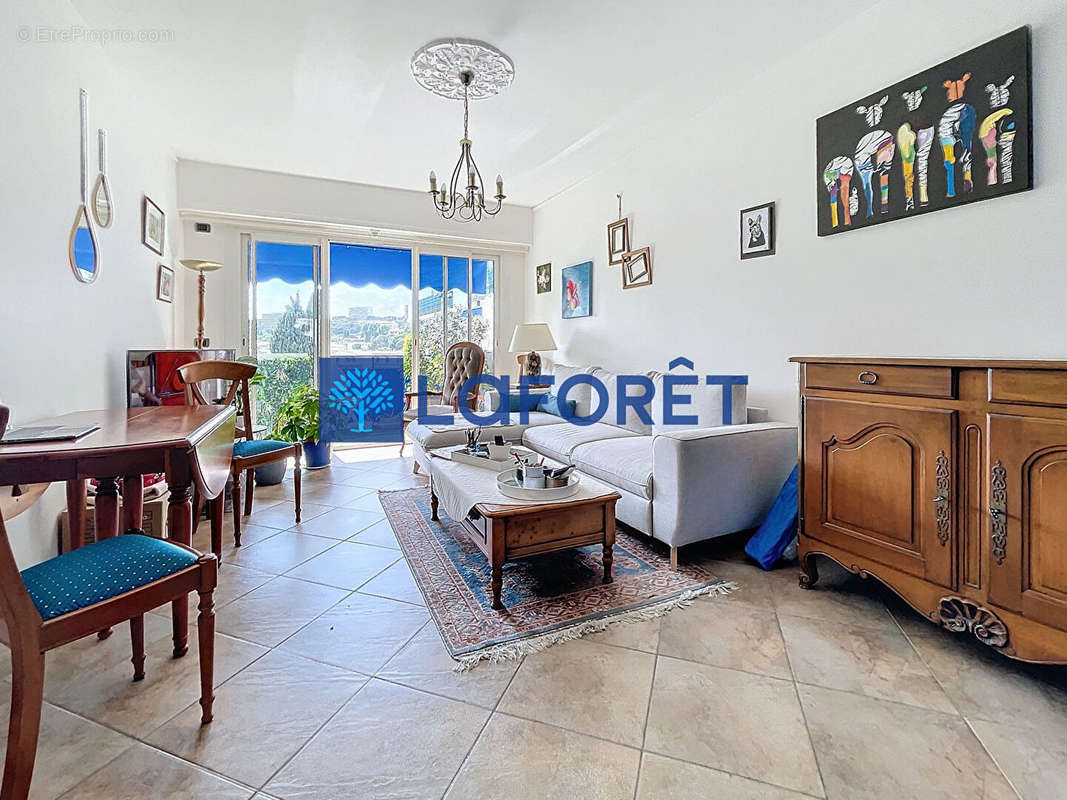 Appartement à CAGNES-SUR-MER