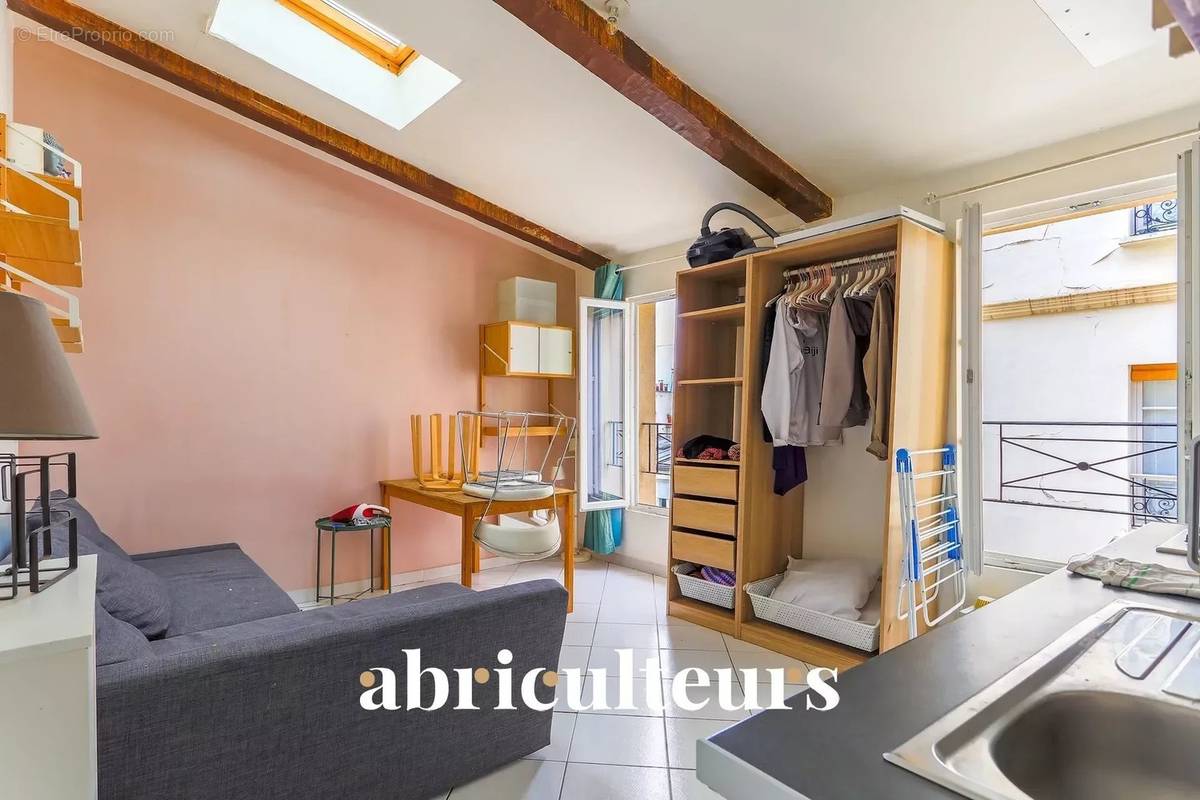 Appartement à PARIS-18E