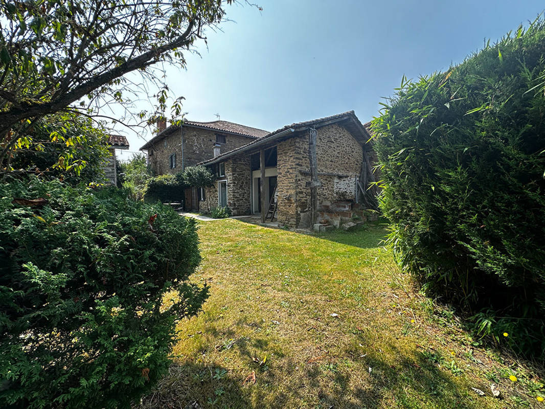 Maison à ORADOUR-SUR-VAYRES