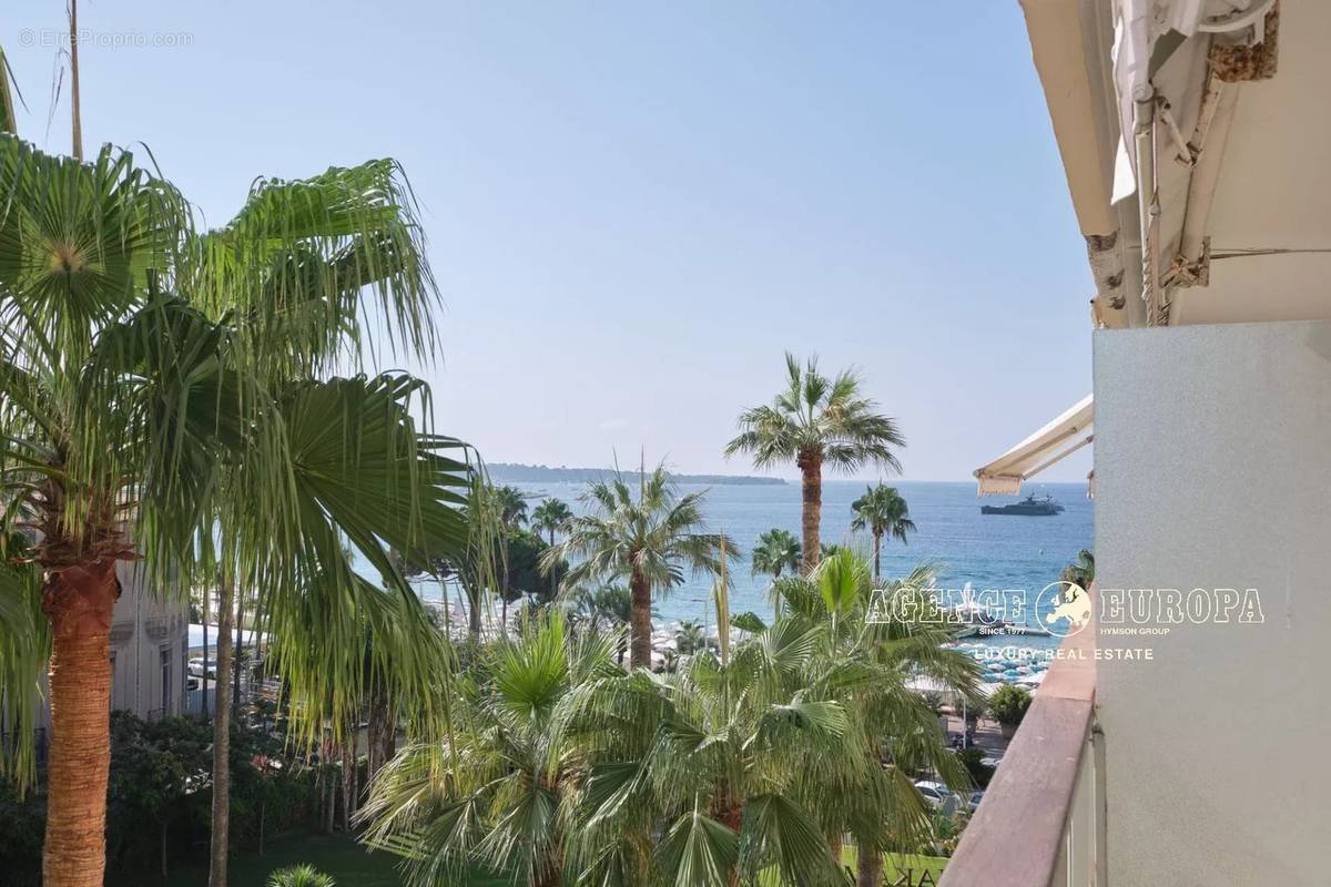 Appartement à CANNES