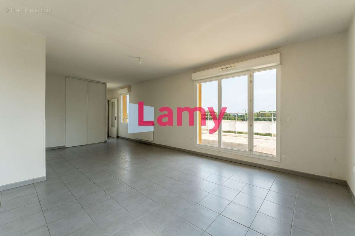 Appartement à AMBES