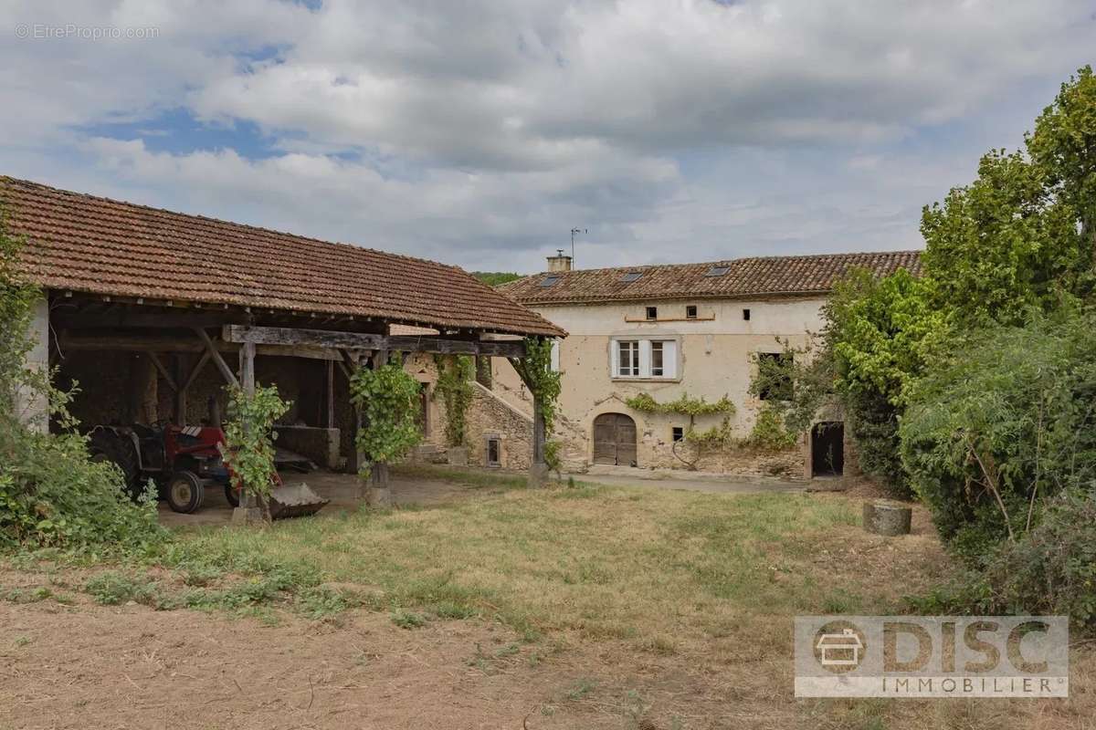 Maison à LE RIOLS