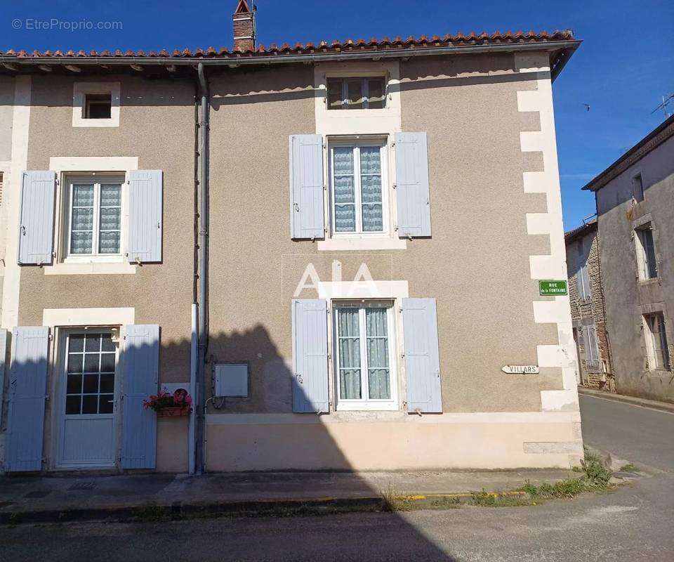 Maison à VERTEUIL-SUR-CHARENTE