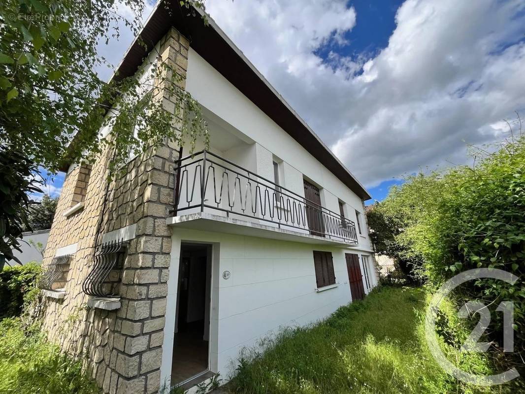 Maison à SAINT-GRATIEN