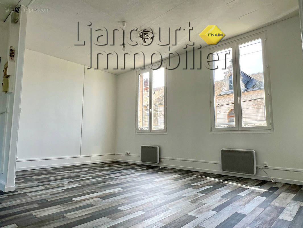 Appartement à LIANCOURT