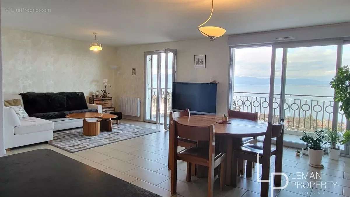 Appartement à EVIAN-LES-BAINS