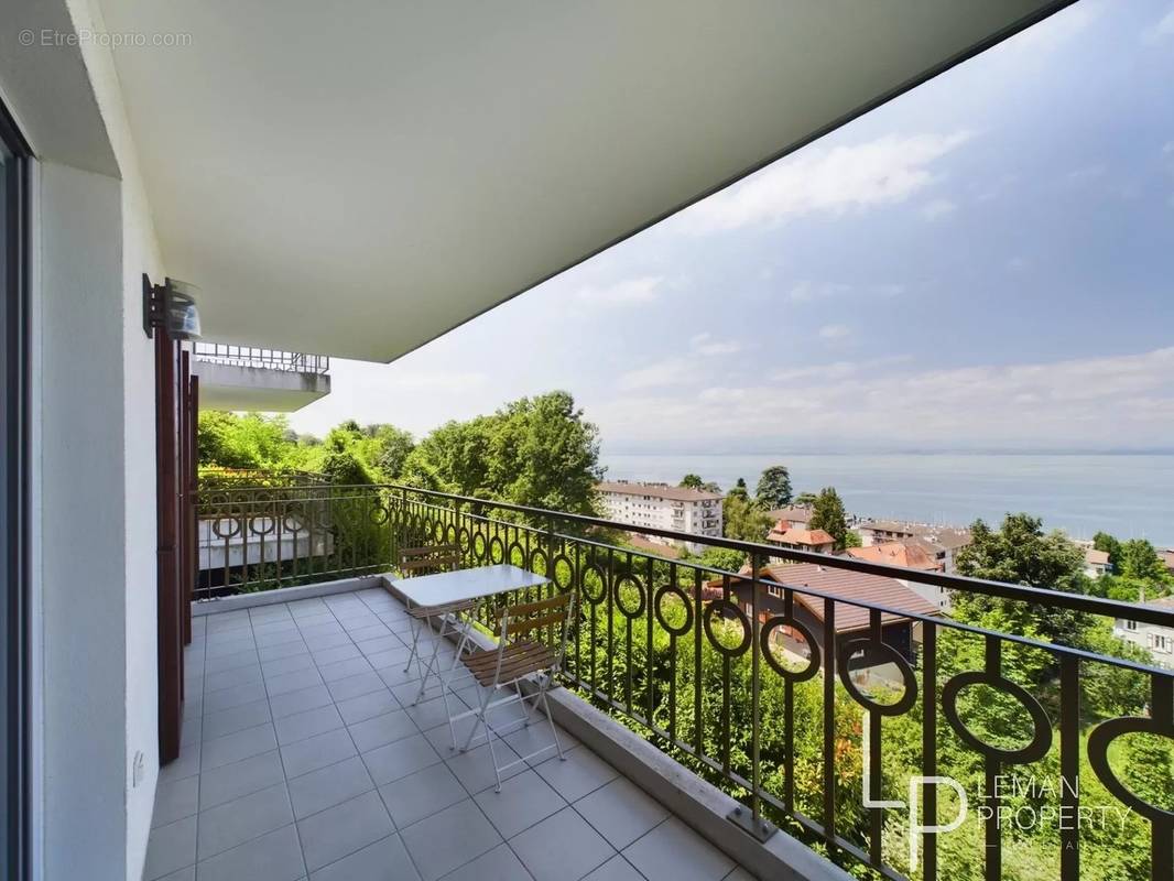 Appartement à EVIAN-LES-BAINS