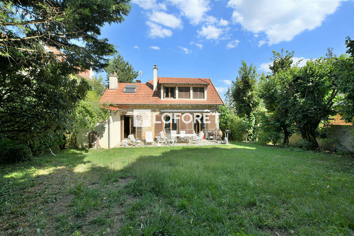 Maison à LA CELLE-SAINT-CLOUD