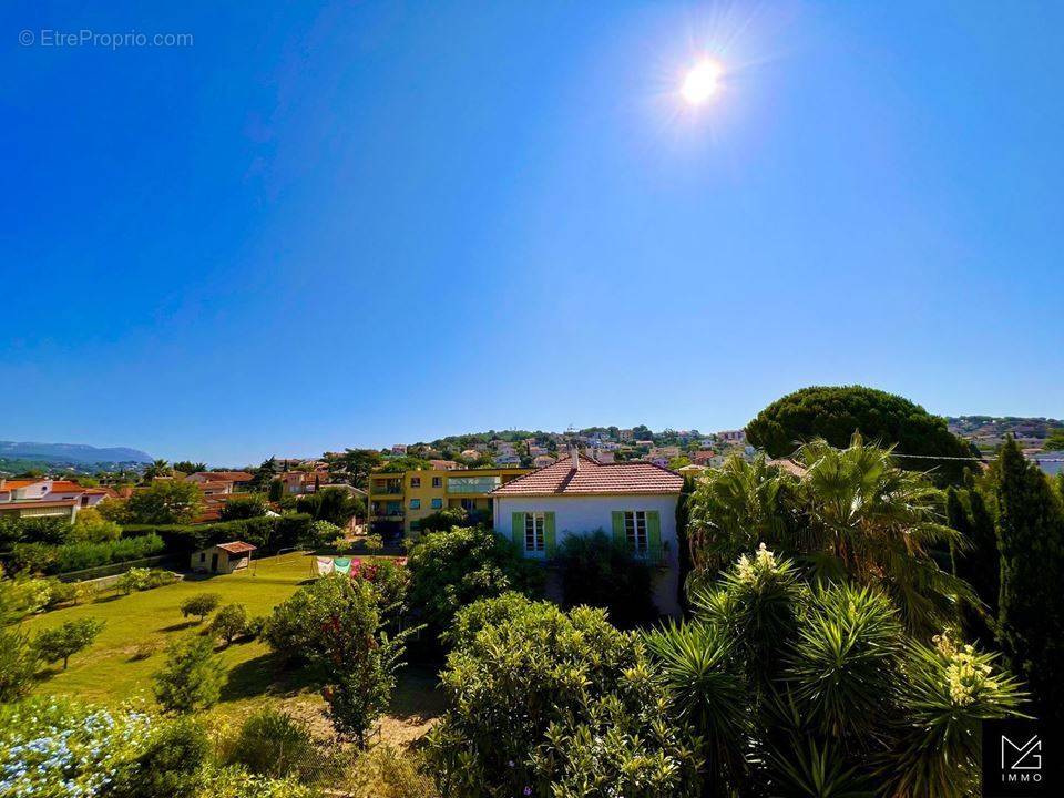 Appartement à SIX-FOURS-LES-PLAGES