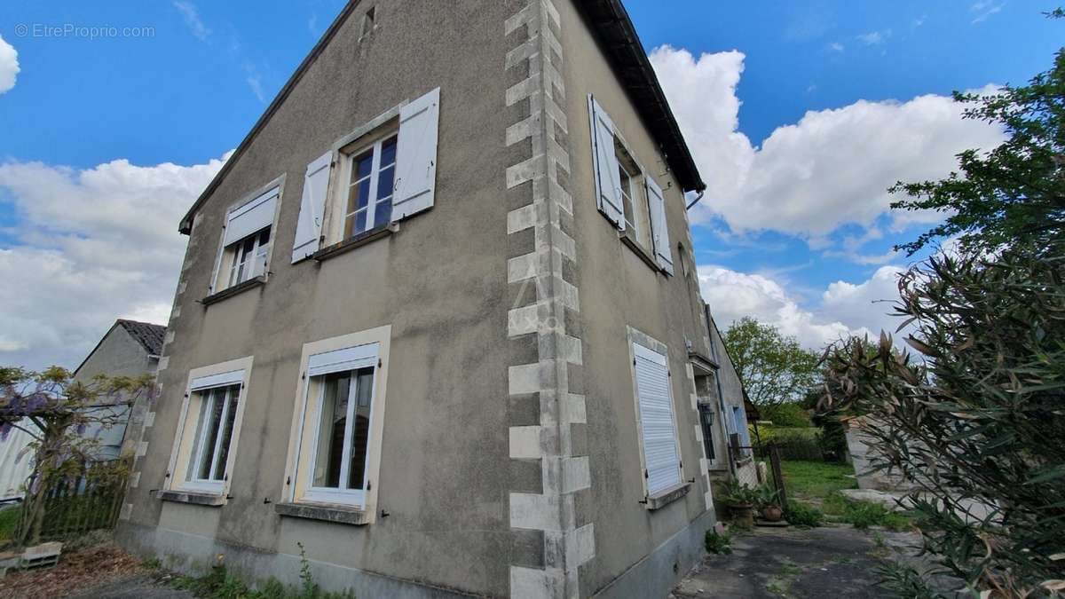 Maison à PAIZAY-NAUDOUIN-EMBOURIE