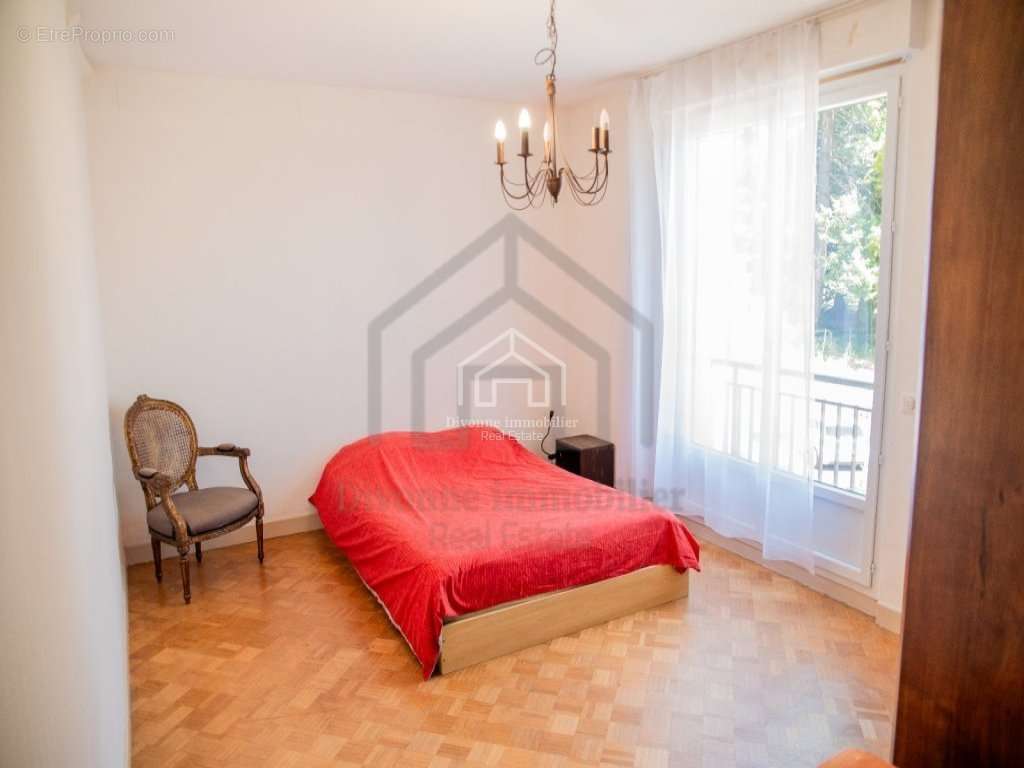 Appartement à DIVONNE-LES-BAINS