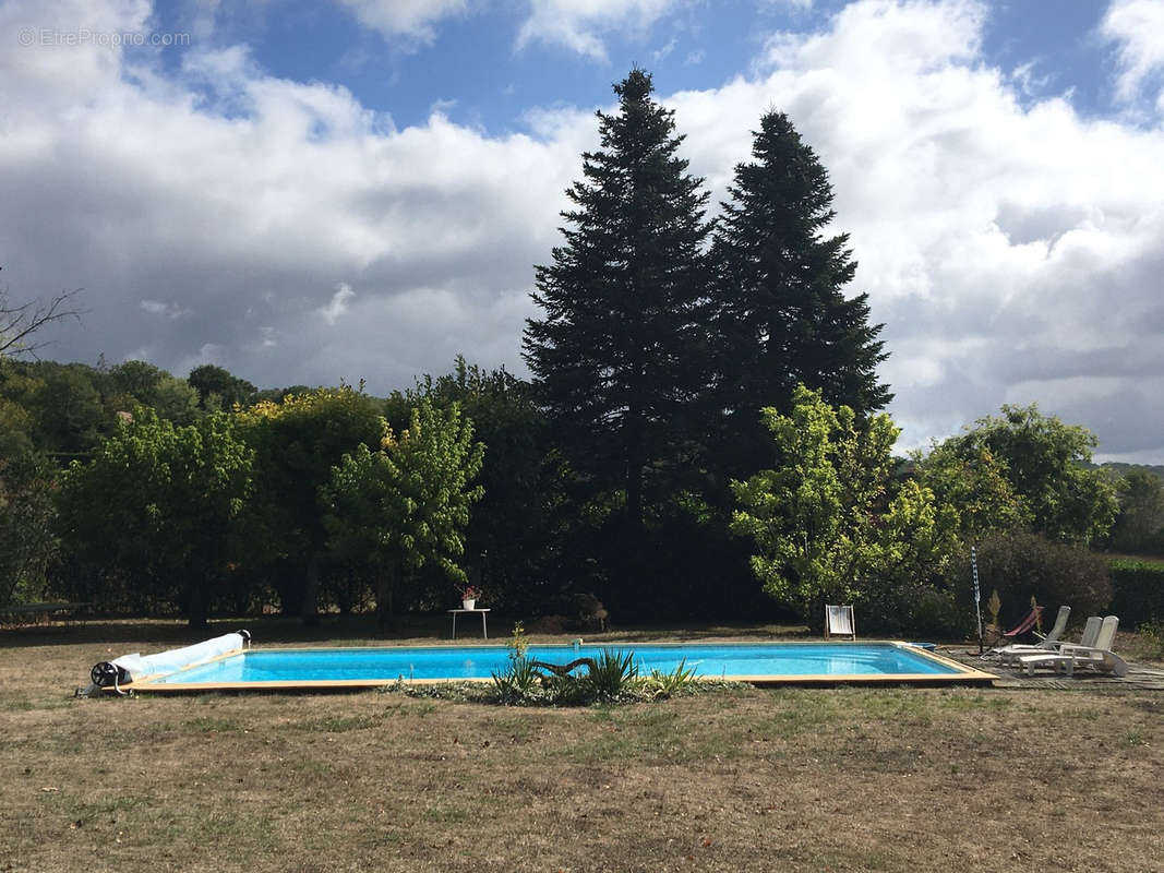 Maison à MAYRINHAC-LENTOUR