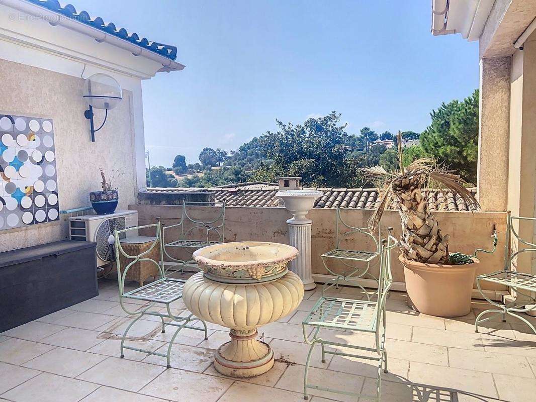 Appartement à VILLENEUVE-LOUBET