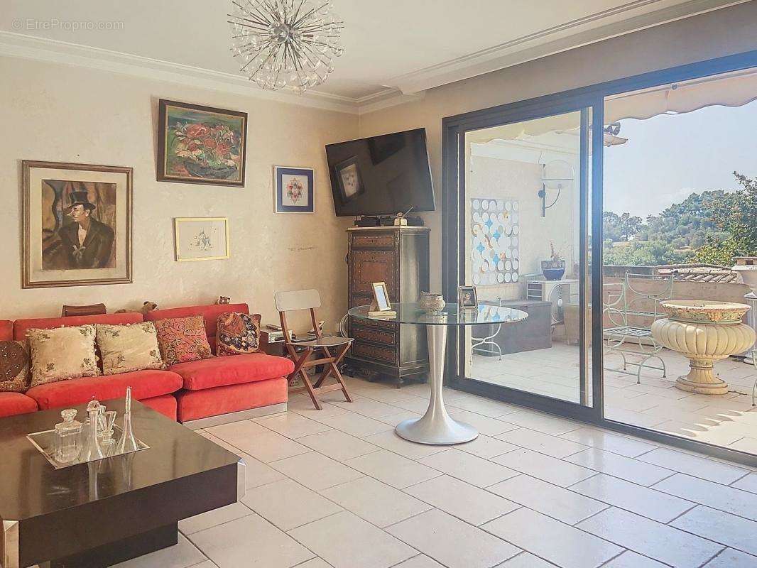 Appartement à VILLENEUVE-LOUBET