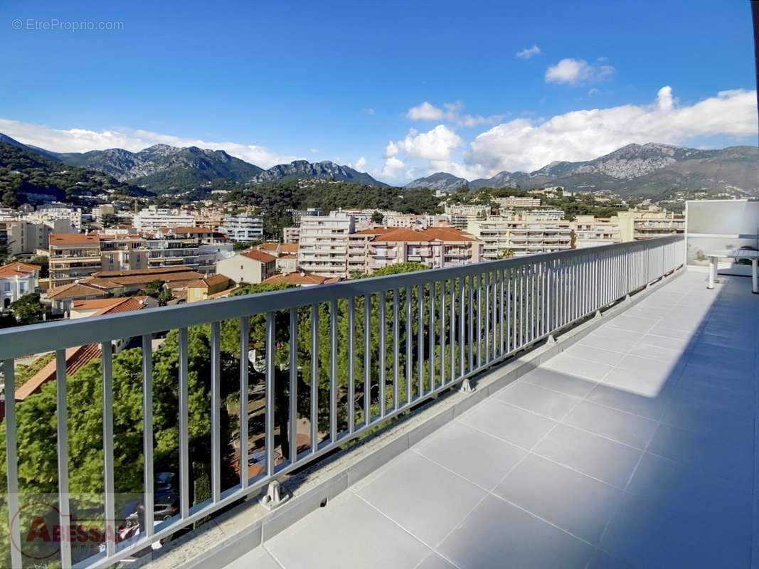 Appartement à ROQUEBRUNE-CAP-MARTIN