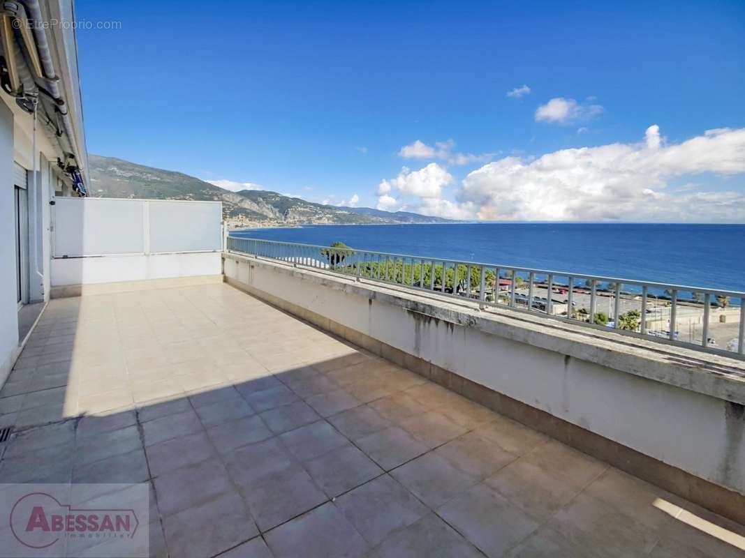 Appartement à ROQUEBRUNE-CAP-MARTIN