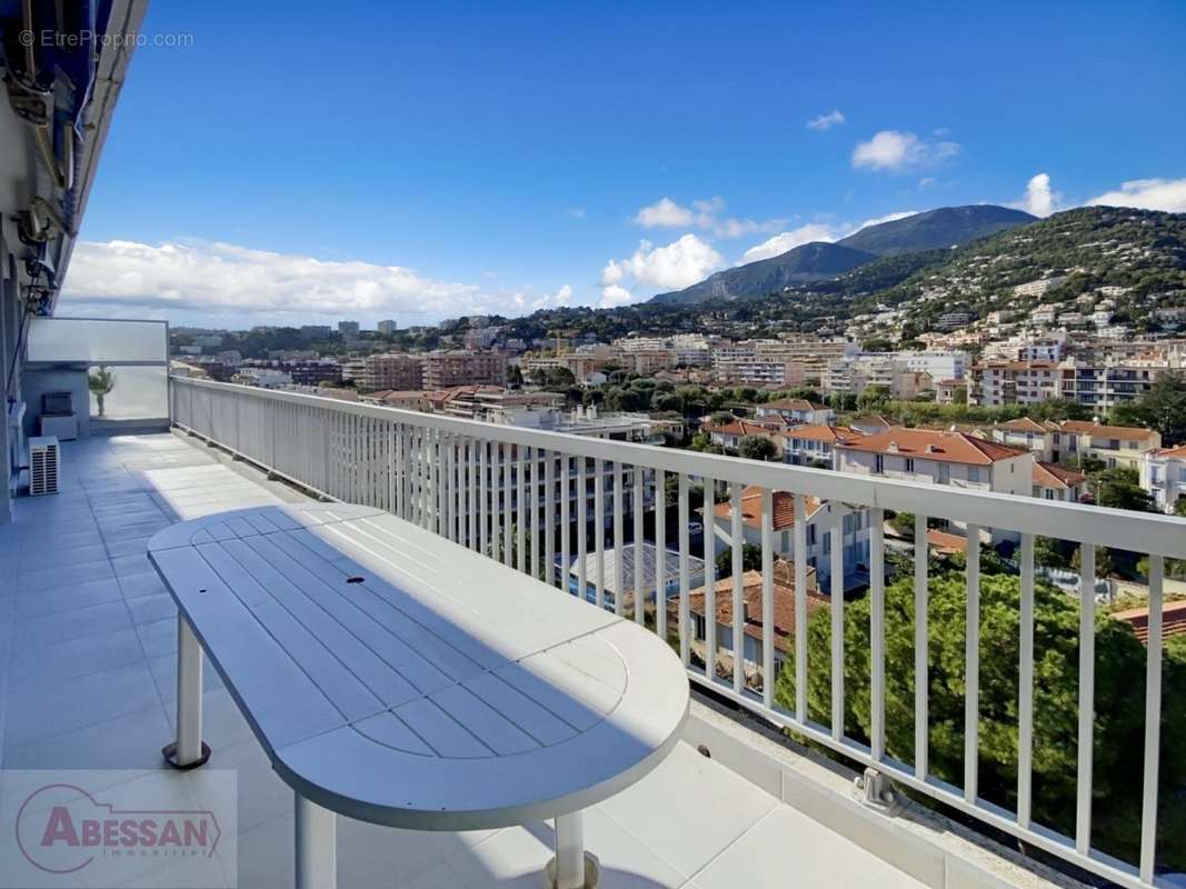 Appartement à ROQUEBRUNE-CAP-MARTIN