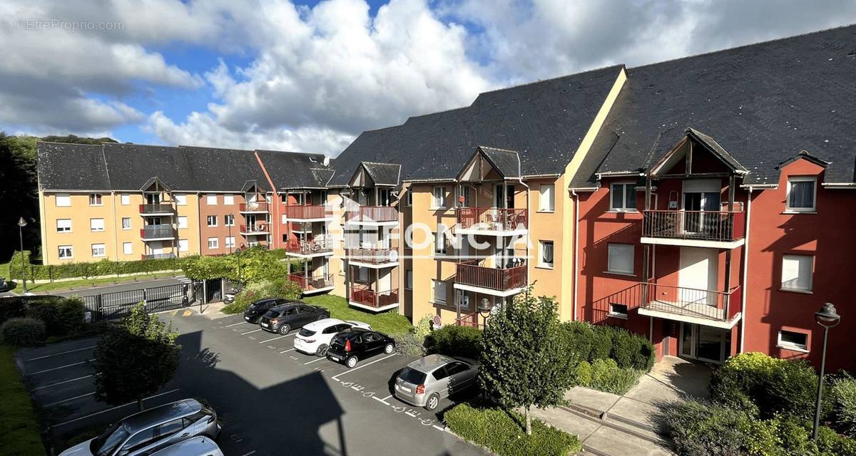 Appartement à LA RIVIERE-SAINT-SAUVEUR