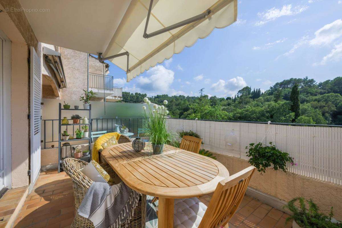 Appartement à VALBONNE