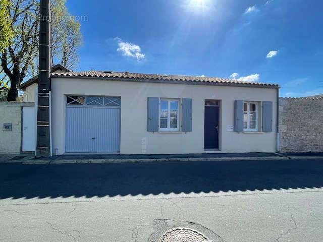 Maison à ROCHEFORT