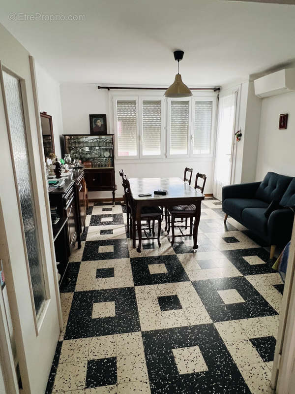 Appartement à LUNEL