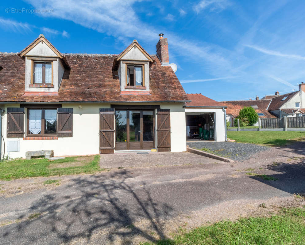 Maison à OUSSOY-EN-GATINAIS