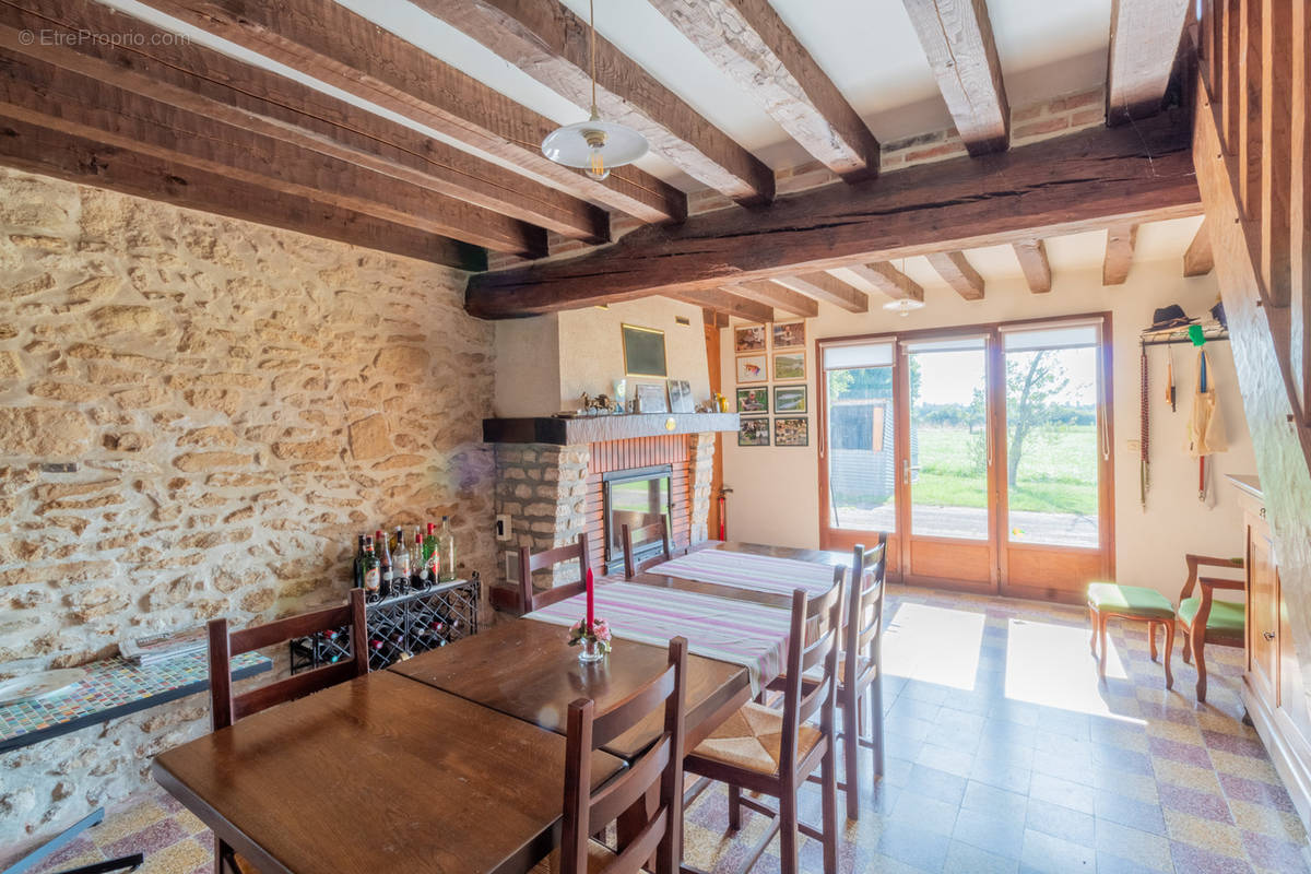 Maison à OUSSOY-EN-GATINAIS