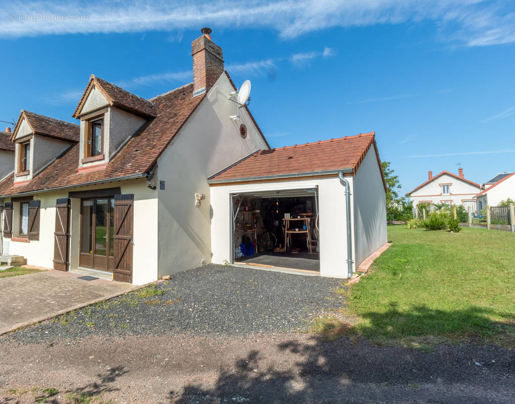 Maison à OUSSOY-EN-GATINAIS