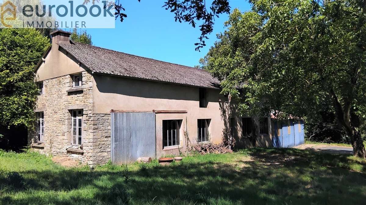 Maison à LE ROC-SAINT-ANDRE