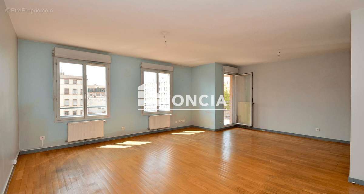 Appartement à LYON-4E