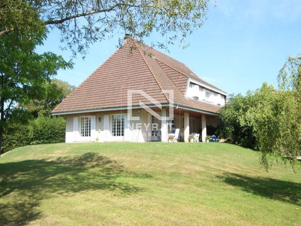 Maison à SAINT-GERMAIN-DU-BOIS