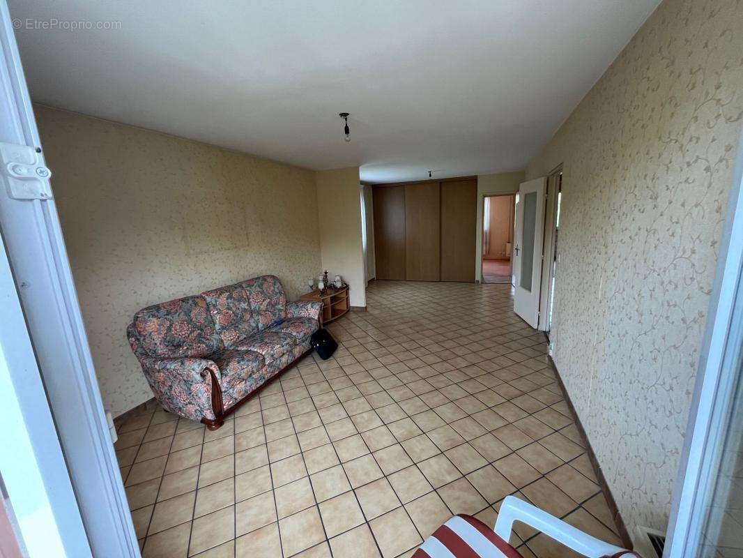 Appartement à BROU-SUR-CHANTEREINE