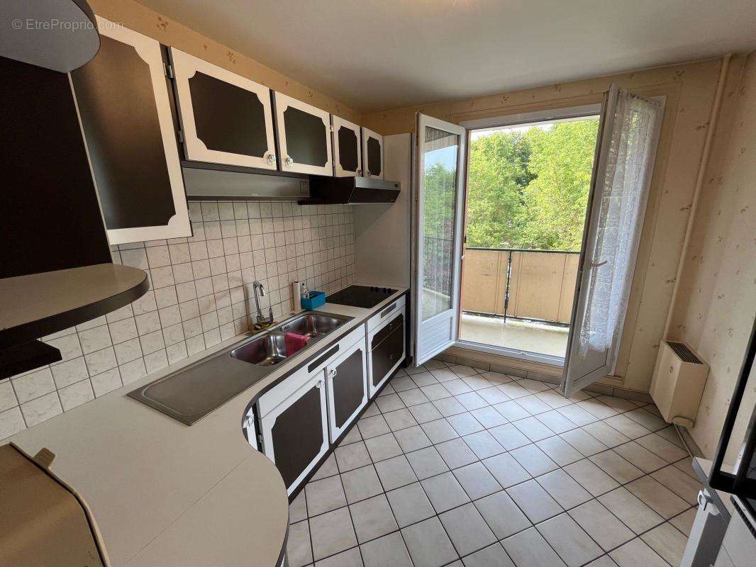 Appartement à BROU-SUR-CHANTEREINE