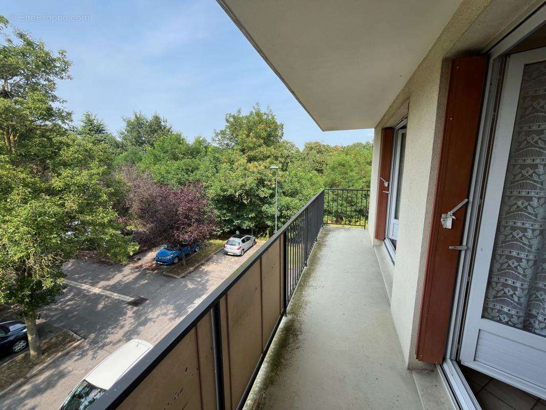 Appartement à BROU-SUR-CHANTEREINE