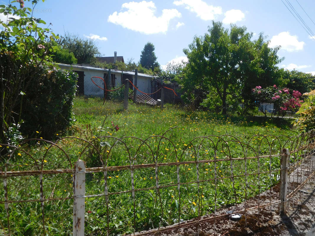 Maison à SAINT-YRIEIX-LA-PERCHE