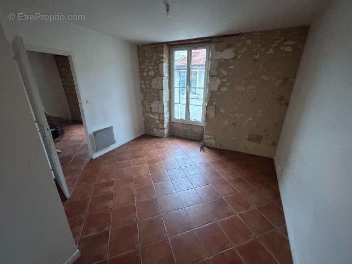 Appartement à VIC-FEZENSAC