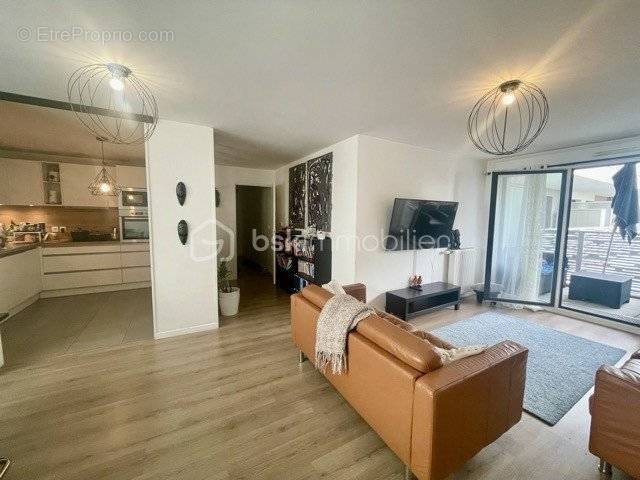 Appartement à COLOMBES