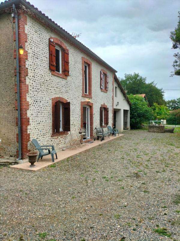 Maison à AIRE-SUR-L&#039;ADOUR