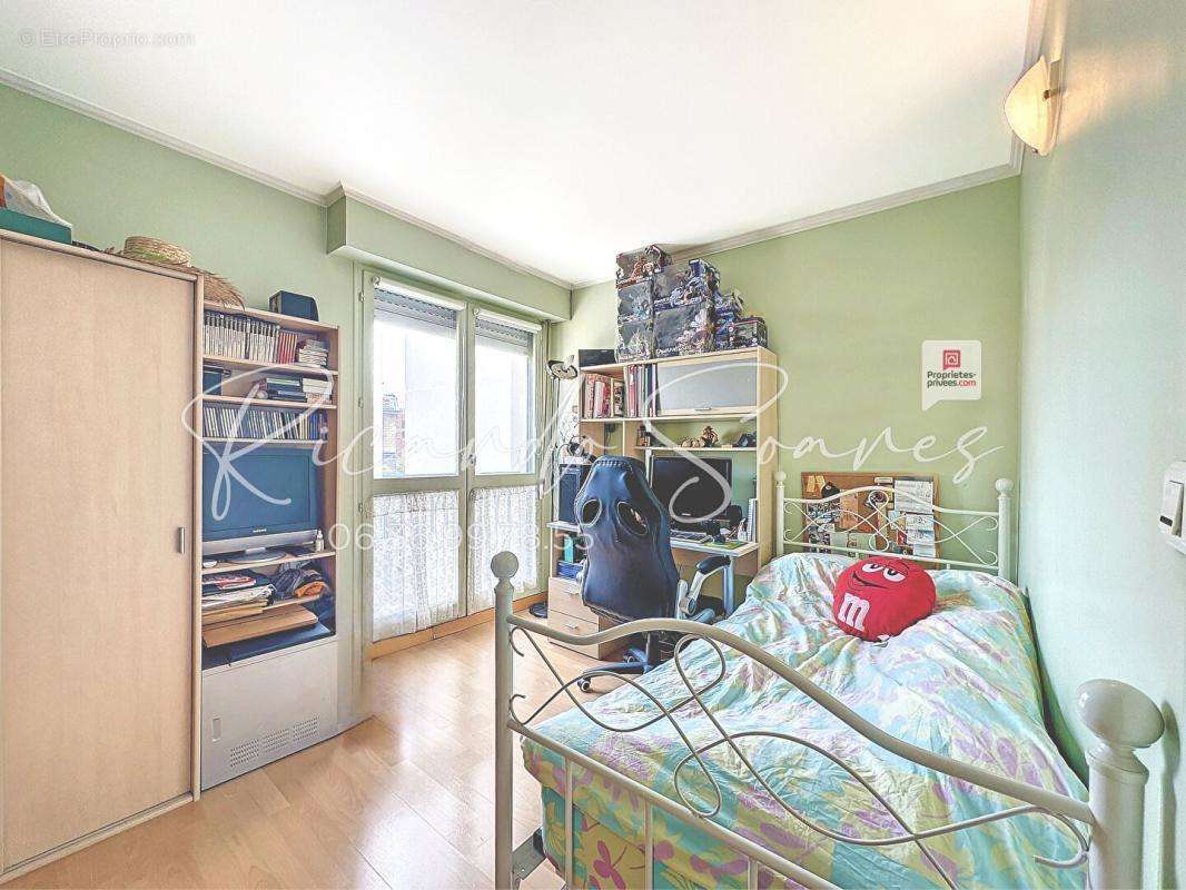 Appartement à PARIS-19E