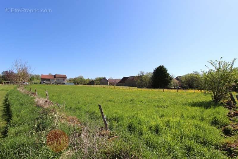 Terrain à POUILLY-EN-AUXOIS