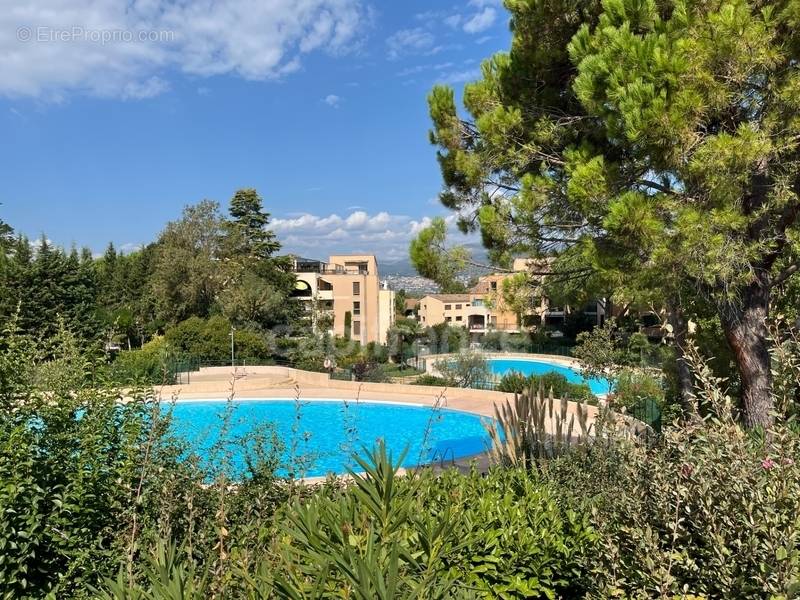 Appartement à MOUGINS