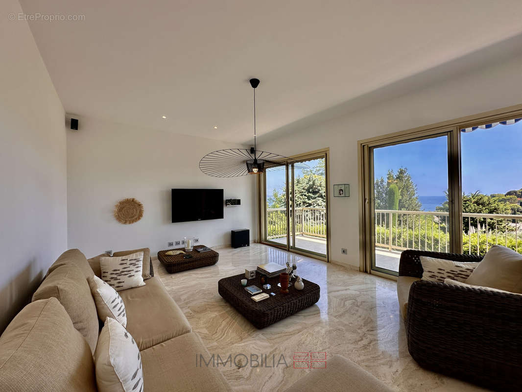 Appartement à ROQUEBRUNE-CAP-MARTIN