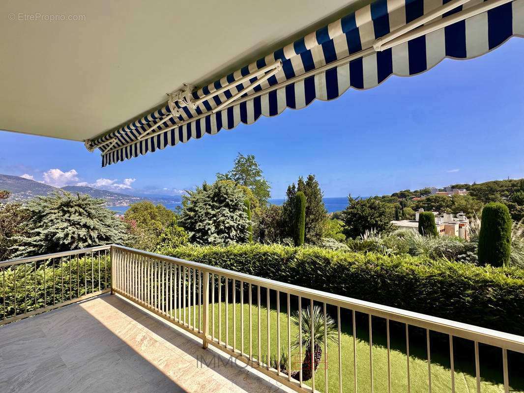 Appartement à ROQUEBRUNE-CAP-MARTIN