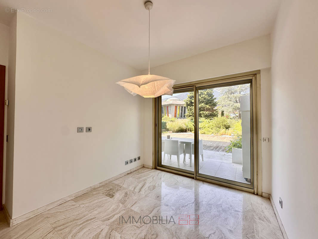 Appartement à ROQUEBRUNE-CAP-MARTIN